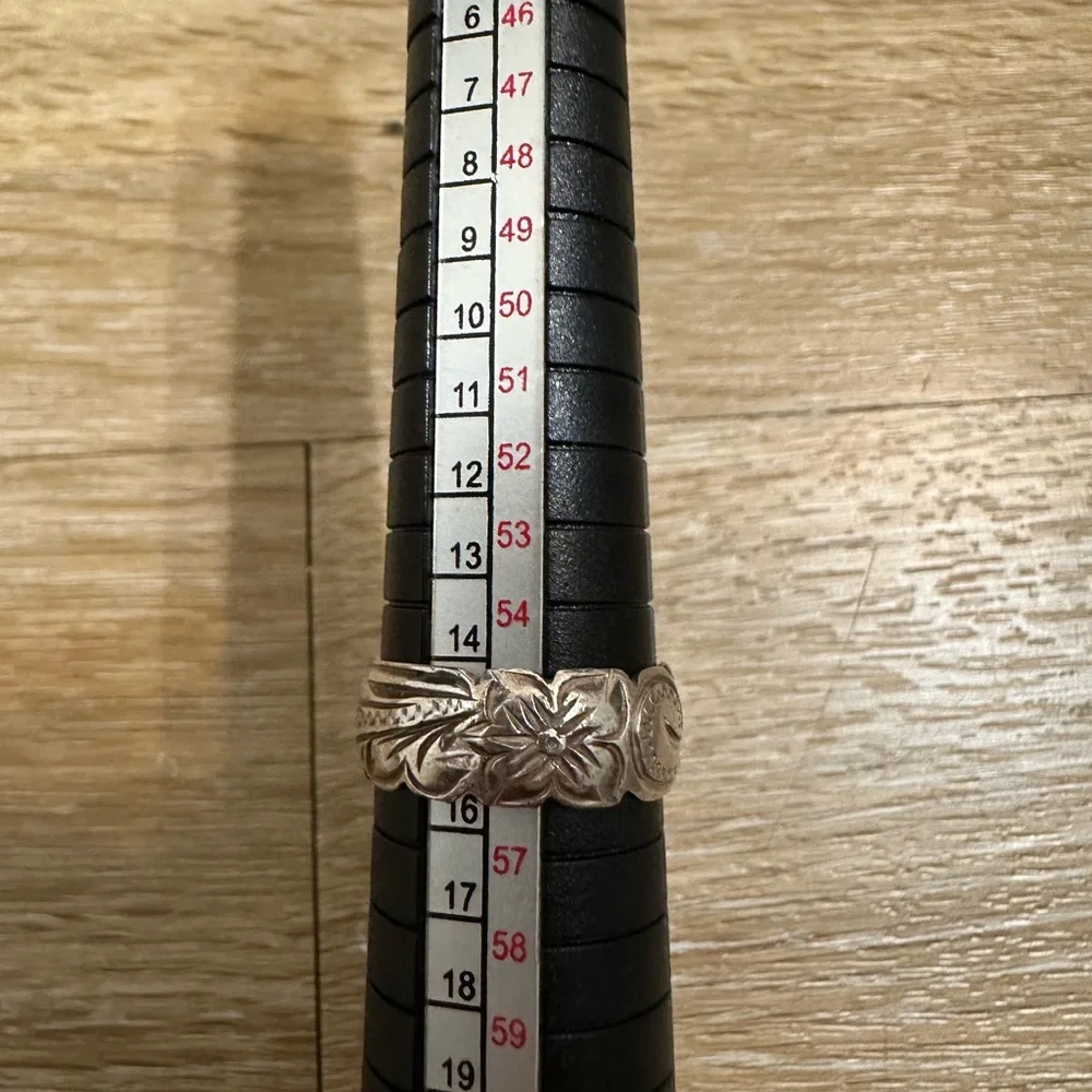 Vintage 925 Stamped Silver Floral Silver Ring Size 7.5 - Picture 5 of 6